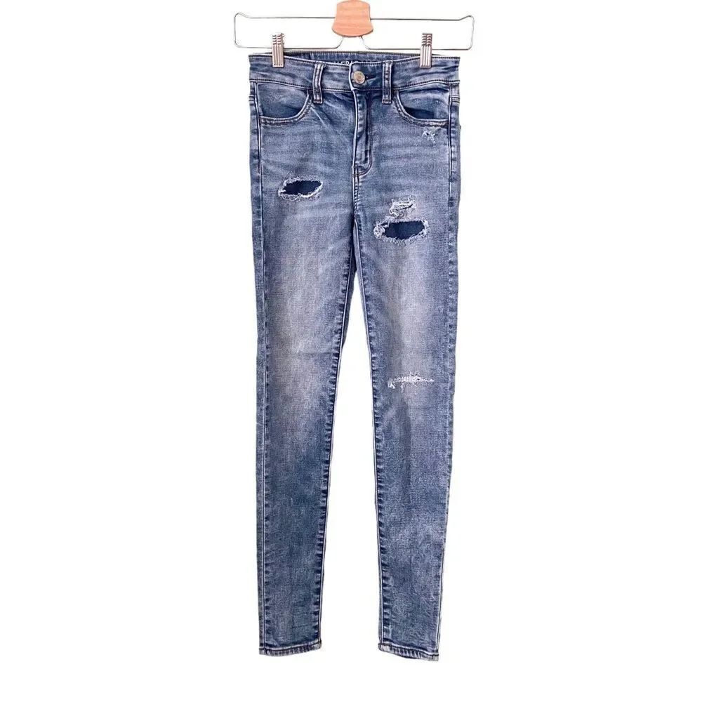 American Eagle Outfitters Distressed Skinny Jeans in Size 00